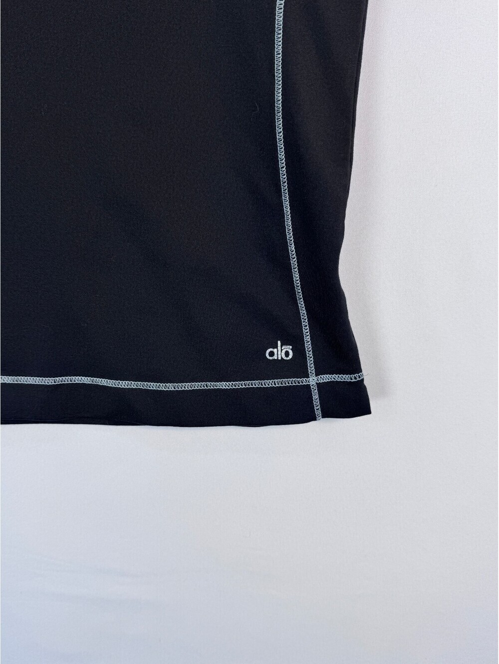 Alo Yoga Performance Athletic Shirt Black Contrast Stitch Womens XS Y2K Workout - Picture 2 of 7